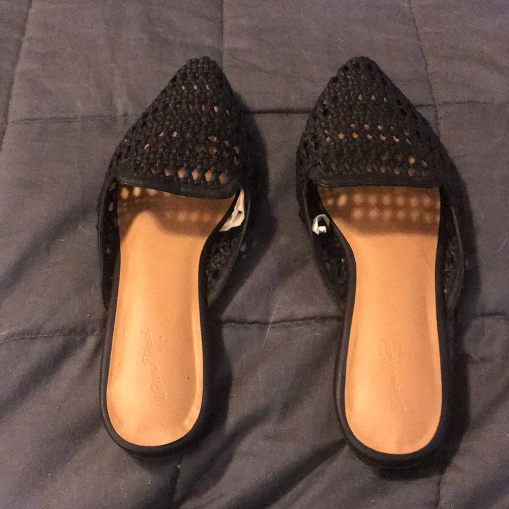 Universal Threads mules